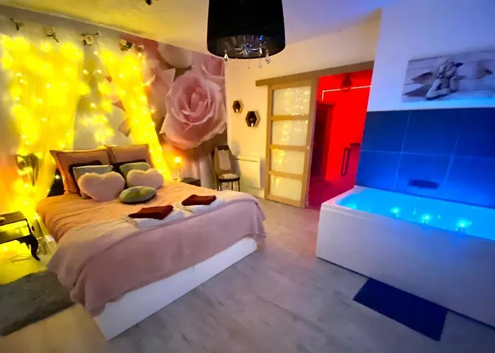 COSY&SPA Appartement Luxe JACUZZI SAUNA Suite Cristal Avignon